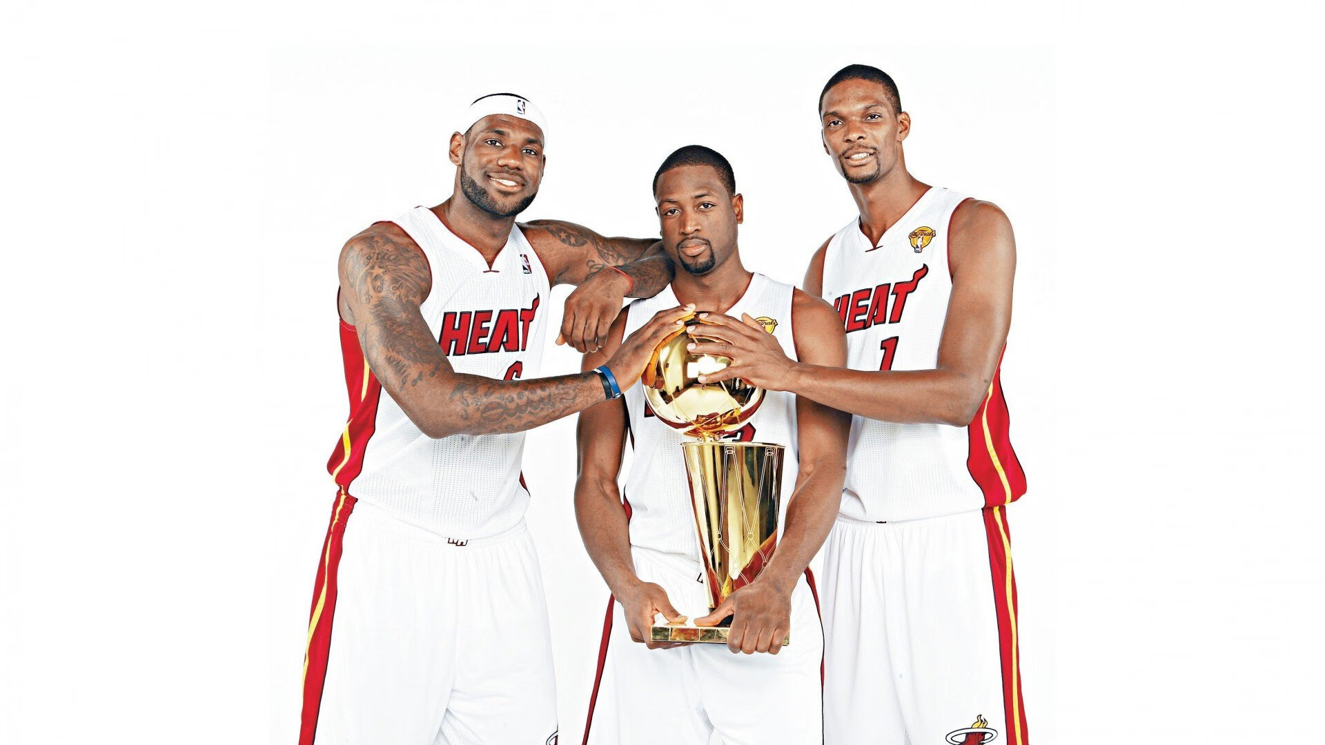 2022年季后赛:库里在第三节一人投中五个三分,瞬间锁定胜局,库里本赛季投进了多少三分